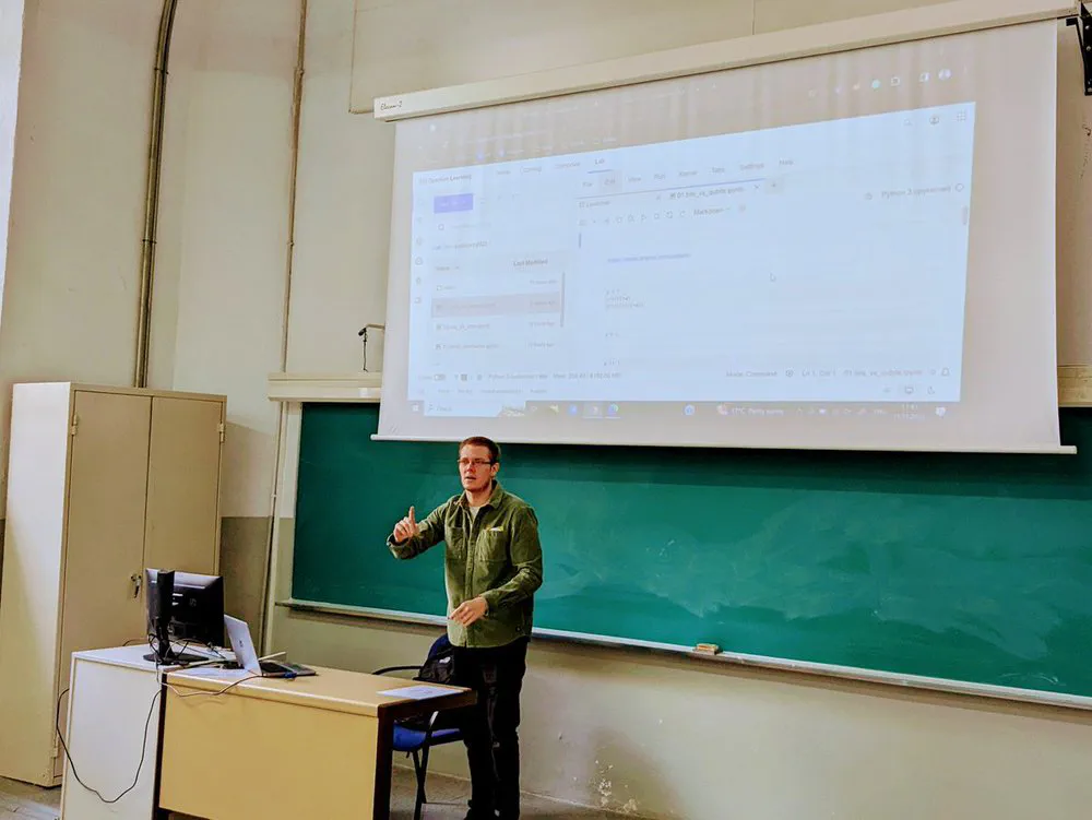 Photo of Quantum Breakthrough: From Basic Quantum Algorithms to Quantum Generative AI