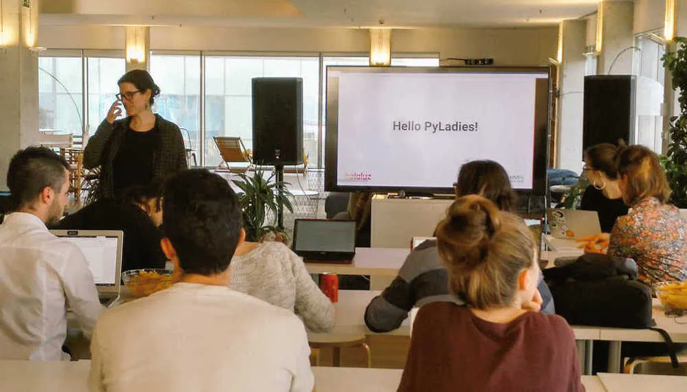 Python & NLP. Introduction to spaCy with Jupyter notebooks